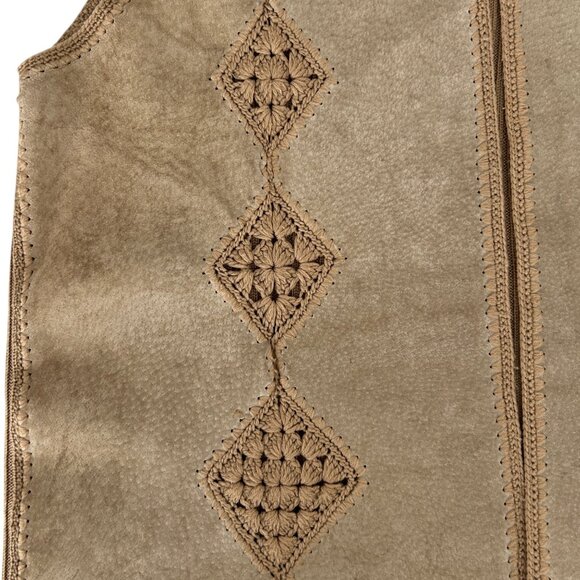 Bonnie Lee Vintage Suede Crochet Boho Western Open Front Knit Sweater Vest (L) - Picture 10 of 13